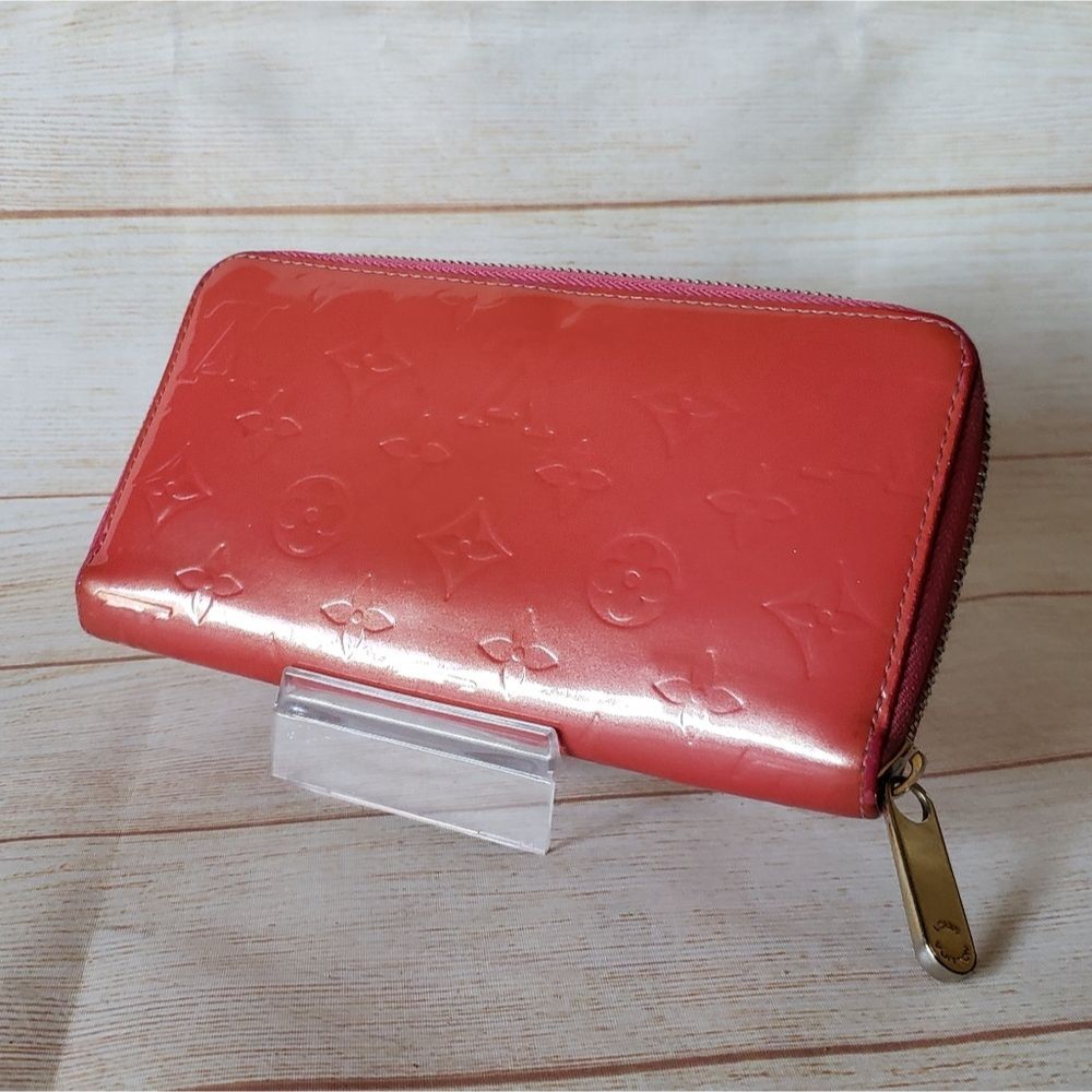 Authentic Louis Vuitton Logo Vernis Zippy Long Wallet Red Orange Pink